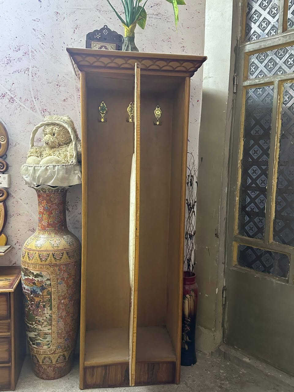 غرفه اخشاب للبيع نضفيه السعر (450الف)
 المكان ابوغريب الشهداء رقم الهاتف
 ***********
***********
ملاحظه اني مكلف بل نشر اي ستفسار اتصل بل رقم
