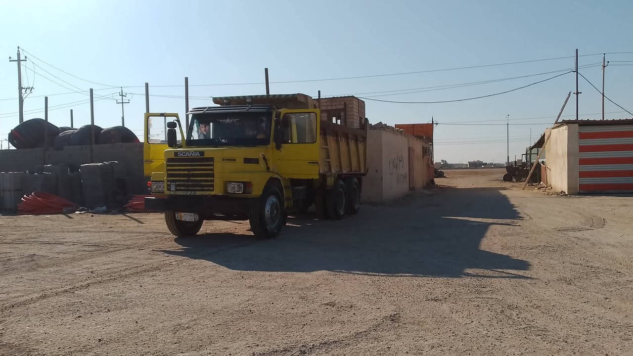 سكانيا 113 للبيع مجموعه 19 بوجر جير اكس المكينه شاصي كفاله عامه تحويل ثاني يوم  رقمها بصره  جديد دولي بس البدي ارضيته تعبانه تايرات 24 تخم كله جديد السعر 145 وبيها مجال (***********)
