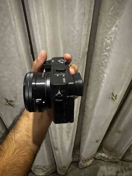 سوني 6400 جديده كلش 
شتر 3k 

متوفر واتساب 
***********
