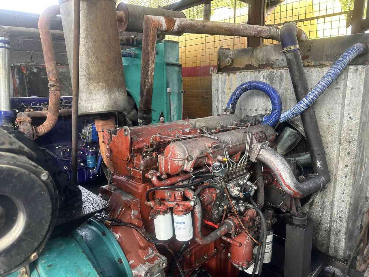 السلام عليكم مولده افيكو حجم 137سوبروسط استندر بخار قليل شاصي ناصي راديتر وكلر جديد توليد ستامفورد 350 كيفي مكان بغداد ام الكبر والغزلان خلف كراج ابو الريش رقم التليفون ***********.   السعر 85$
