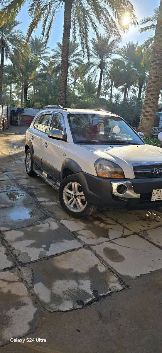 متاح سياره توسان موديل 2009 رقم بغداد سياره فول نضافه سعر 140وبيهه مجال ***********1
0776520819
