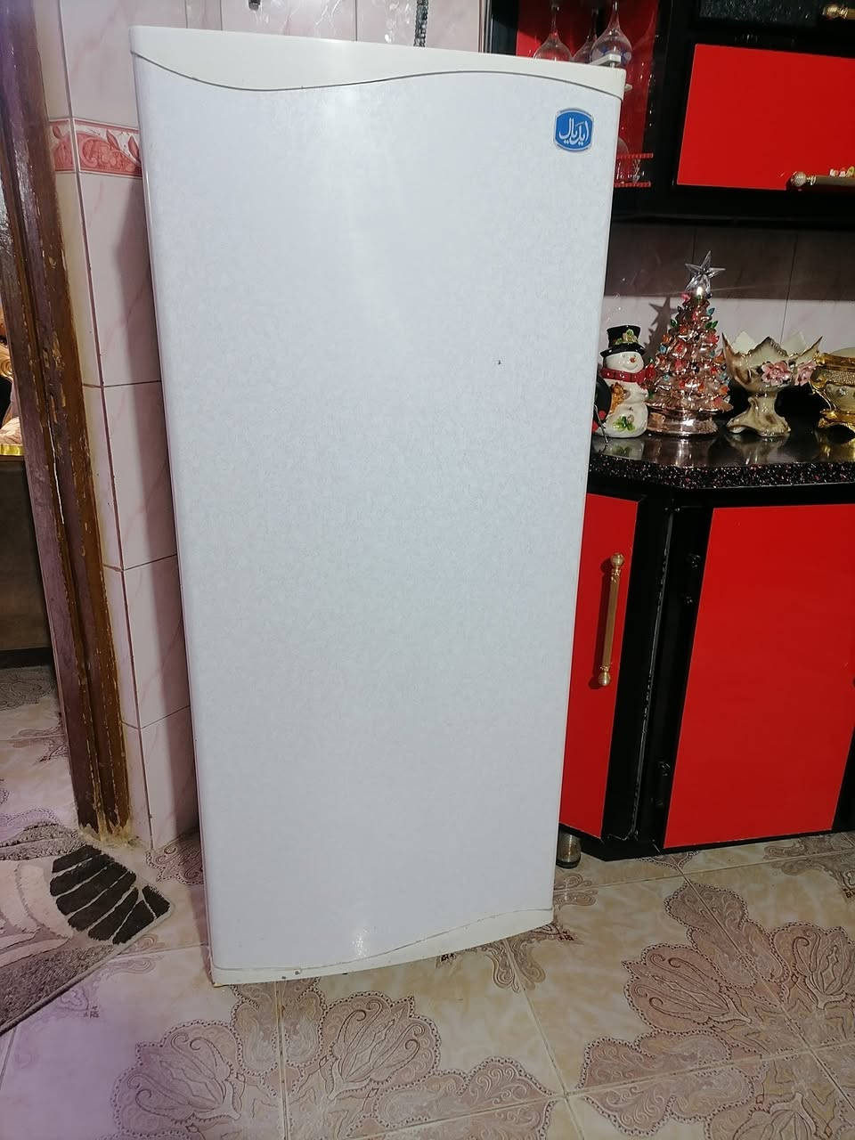 ثلاجه للبيع شرط التجميد سعر 125وبي مجال 
مابيها اي ضرر


**إذا كنت صاحب هذا الإعلان وتريد حذفه لأي سبب، رجاءا أرسل رسالة إلى الدعم الفني**