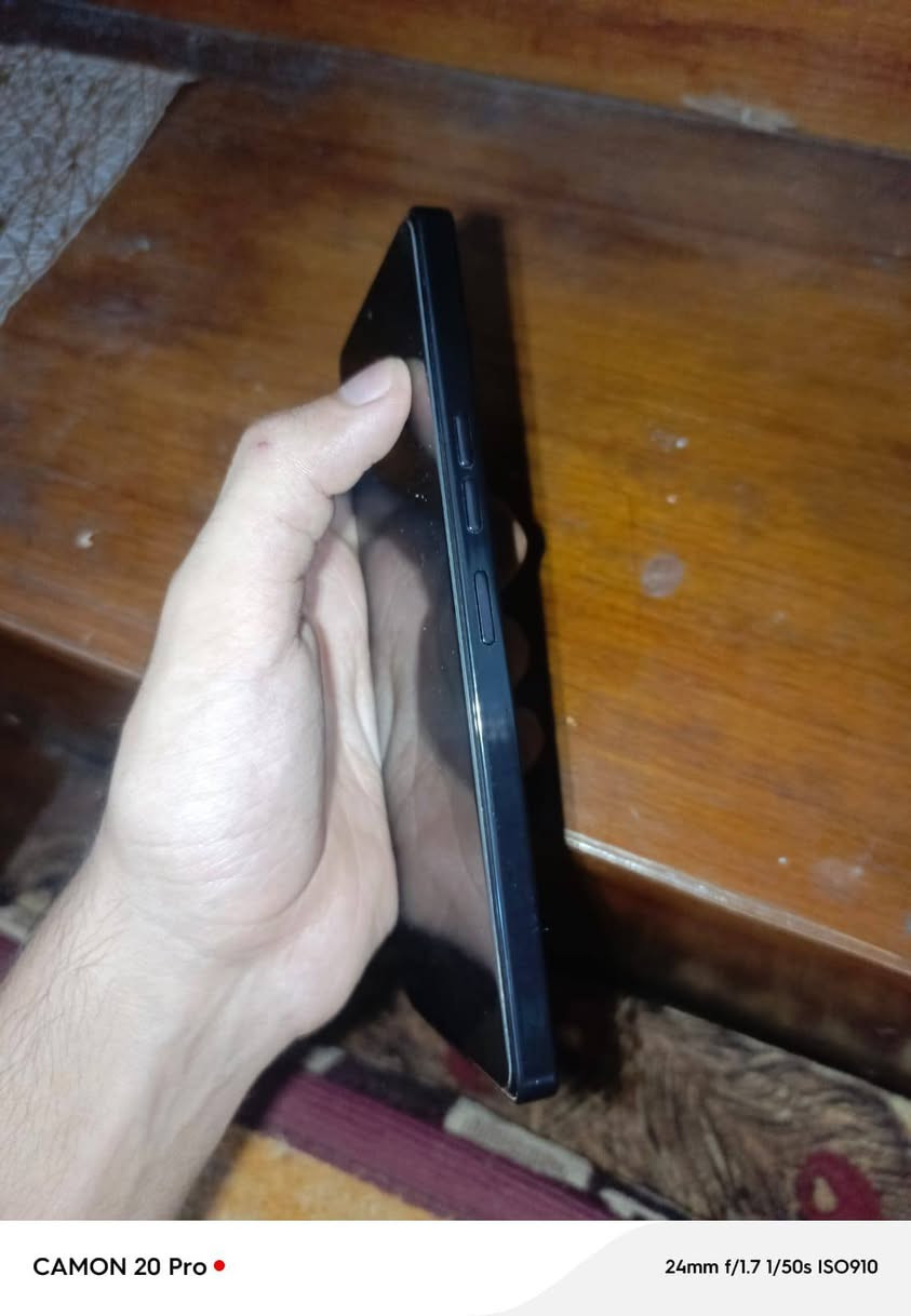 السلام عليكم، CAMON 30 PRO 5G عشوائية 12 ذاكرة 256 جهاز بلادي ما مفتوح فقط ظهر مفطور مابي أي خلل كلة شغال جهاز نظيف جداً عدا الكسر الس بالظهر ملحقاتة كاملة كارتون وشاحن 100واط اصلي وكارتون وكفر للبيع او مراوس قييم باليرضي الله مكاني فلوجة واتساب ***********
