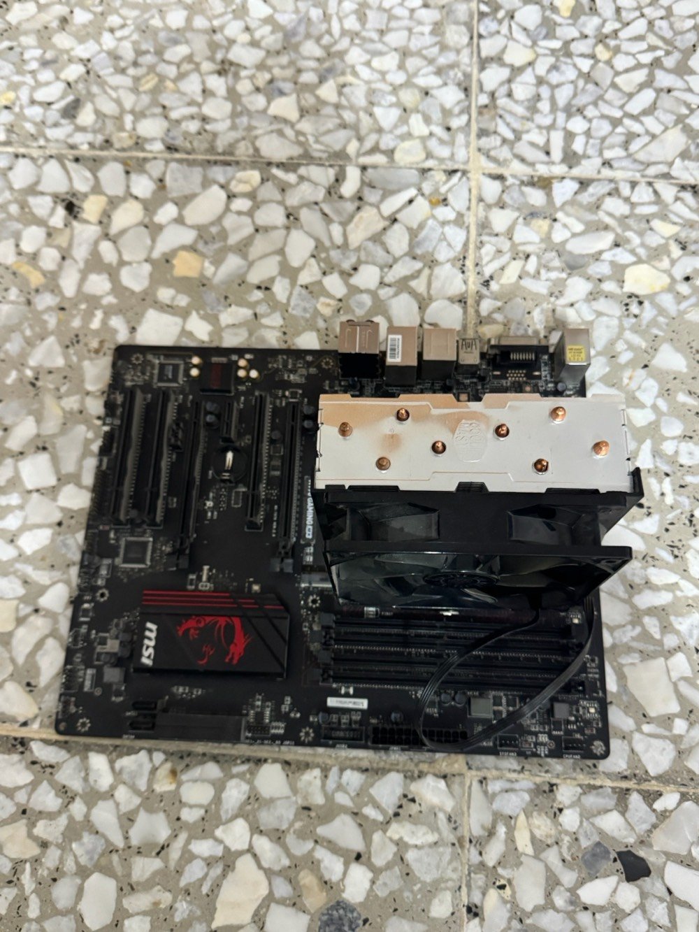 معالج ومذربورد

Core i7 6700K



MSI H170 Gaming M3



مكاني نجف

شغالات كلشي مابيهن استخدام شخصي نضاف

140 الف