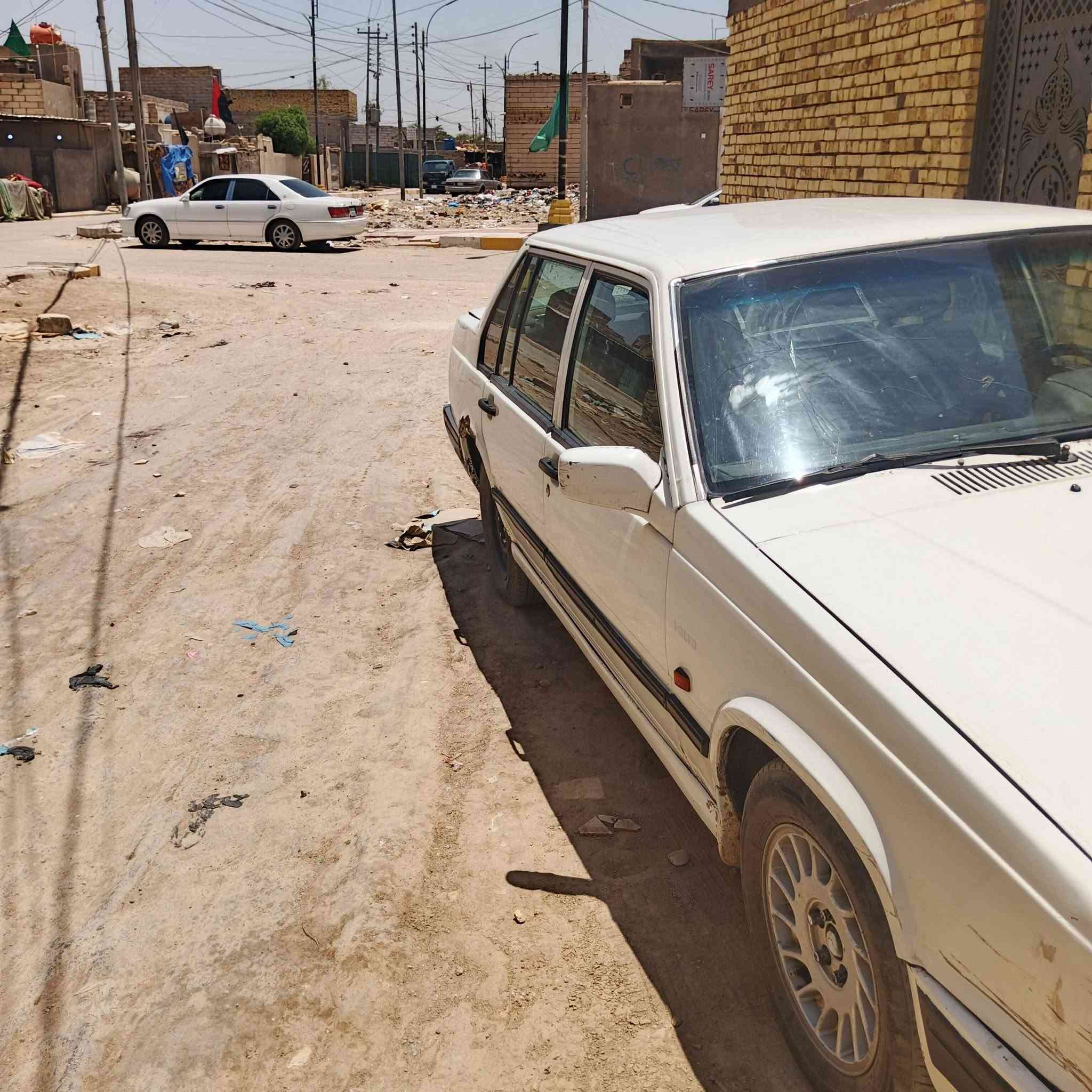 السلام عليكم فلفو 940 محرك جديد كير بي ضعف صدر جديد مشط جديد تخم تاير سنويه ٢٨ دواخل نضيفه بس بطانت السايق تعبانه سعر ٣٣بيه مجال المكان ذي قار زديناويه ***********
