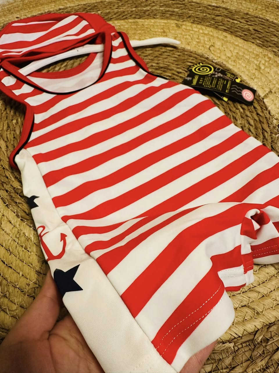 #مايو سباحه اطفال 👶🏊‍♀️
خامه زبده بارده يجي ويا غطاء رأس 
يلبس عمر 2_3_4 سنه 

✨✨✨✨✨🌾


**إذا كنت صاحب هذا الإعلان وتريد حذفه لأي سبب، رجاءا أرسل رسالة إلى الدعم الفني**