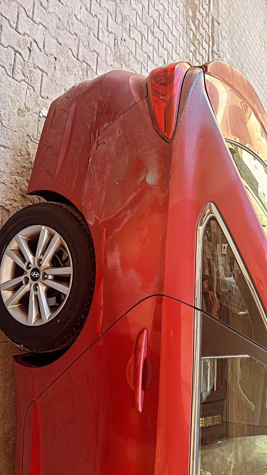 سوناتا 2017  وارد امريكي
حادثها جاملغ الخلفي لايمن 
محرك 2400 GDI
محرك وكير بلادي ممفتوح برغي بيهن 
رقم اربيل باسمي
مواصفات عاديه
مانع انزلاق 
مثبت سرعه 
نظام ايكو + سبورت 
شاشه كبيره عطال 
سياره نظيفه وبل واقع احلى من الصور 
وحادث موضح بل صور 
وباقي المواصفات المعروفه
بغداد المنصور 
 السعر 120 وبي مجال 
الرقم ***********
