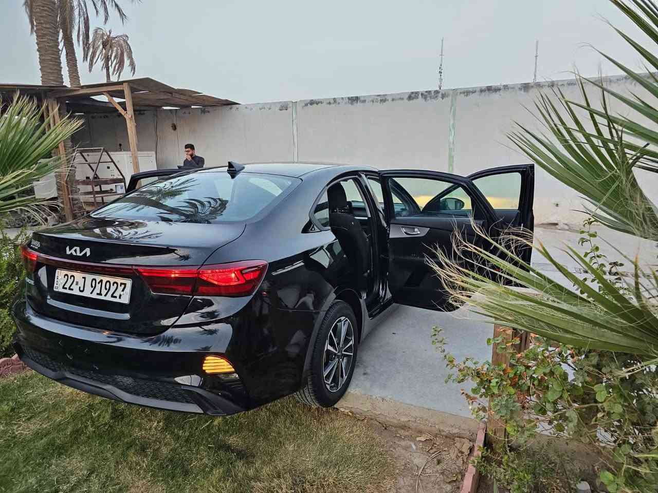 مواصفات السيارة : 👇🏻⬇️
كيا فورتي 2022 وارد امريكي رقم اربيل
🔴 محرك 2000 دوش
🔴 لون السيارة اسود   
 🔴ثلاث وضعيات قيادة 
                                ( ECO-Sport - Normal ) 
🔴رادار 
🔴تحديد مسار 
🔴 قيادة ذاتية + توقف ذاتي  
🔴مثبت سرعة
🔴 مانع انزلاق
🔴 كاميرا خلفية دوارة بلادي  
🔴شاشة لمس ( ابل كار بلي  ) 
🔴 ايرباك عدد 4 
🔴منفذ USB ⚡️
🔴منفذ AUX 
🔴 بلوجكتر نهاري
🔴 ويل كب  
🟣🟣ملاحظة :  سيارة نظيفة و جاهزة من كل النواحي كلشي مابيهة نقص   

⭕️محرك + گير + صدر كلة جديد و مكفول 
⭕️تخم تاير + بطارية جديدة 

حادثهة بأمريكا : حالوب خفيف فقط والباقي كولة ليبل واحد ماناقصها اي شي.
⭕️ السعر : 135$ 

هاتف : ***********
