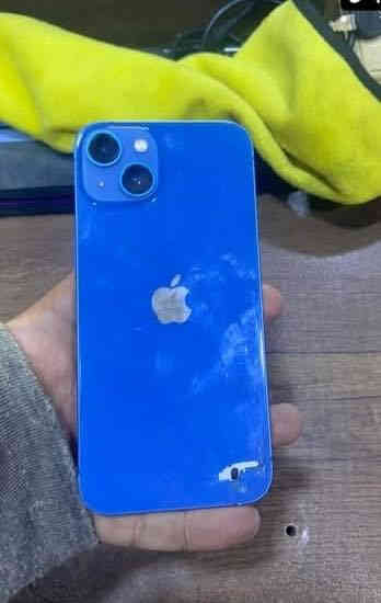 السلام عليكم ايفون 13 عادي الجهاز كامل مابي اي خلل صوره فحص الحاسبه امامكم بطاريه77  والضربه واضحه بالصوره الجهاز مغلف حراري  السعر 380 رقمي *********** بي واتساب المكان بابل محاويل
