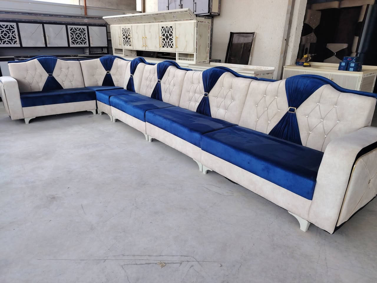 شارع الطارميه قرب مدخل المشاهده مقابل معمل الطحين
***********واتساب

***********
