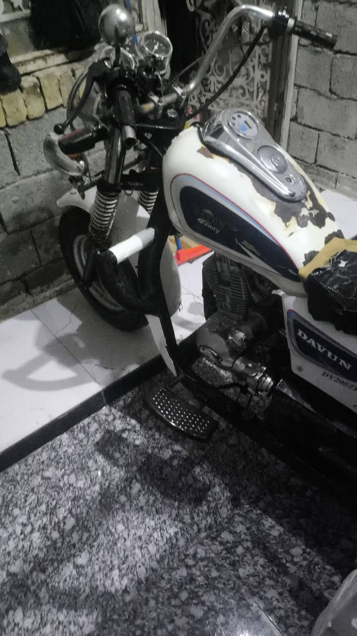 السلام عليكم ورحمه الله وبركاته شباب ستوت البيع مديل 17 شوفت عينك السعر 1500وبيه مجال بصيط ***********
