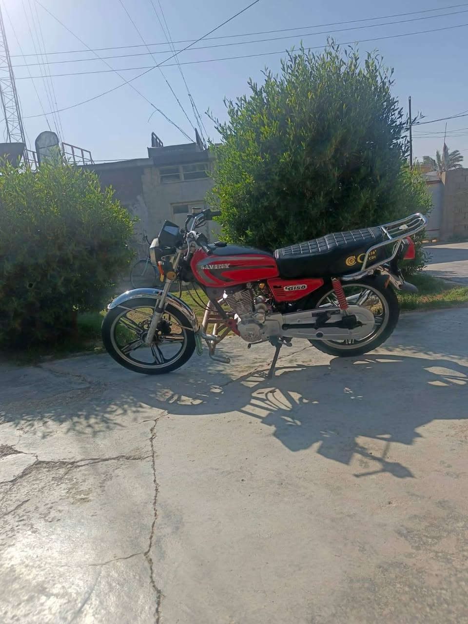 دراجة سيفان للبيع
موديل20 
السعر 480 وبيه مجال 
مكاني سراجق على طريق دلي عباس 
***********
