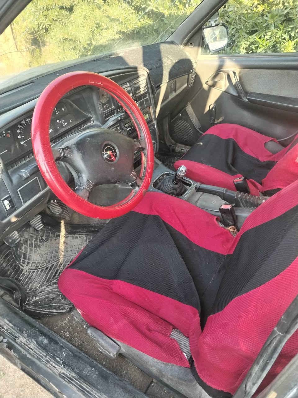 اوبل اوميكه موديل 90 سياره حلوه مابيه اي خويس كهربائيات شغاله  السعر 20 وبيه مجال مكان عامريه الفلوجه ***********
