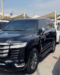 لاندكروز GXR • ٢٠٢٢ • بدون صبغ