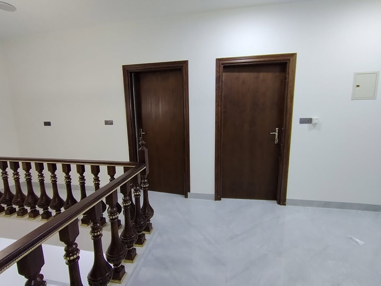 وجبه جديده من الجرابي
ورشة الفرشاة الذهبية لصبغ الموبيليا بأنواعها
صبغ ابواب بني محروق مطفي
الأنبار - هيت -الزهور الأولى قرب متنزة الزهور
هاتف ***********
واتساب
