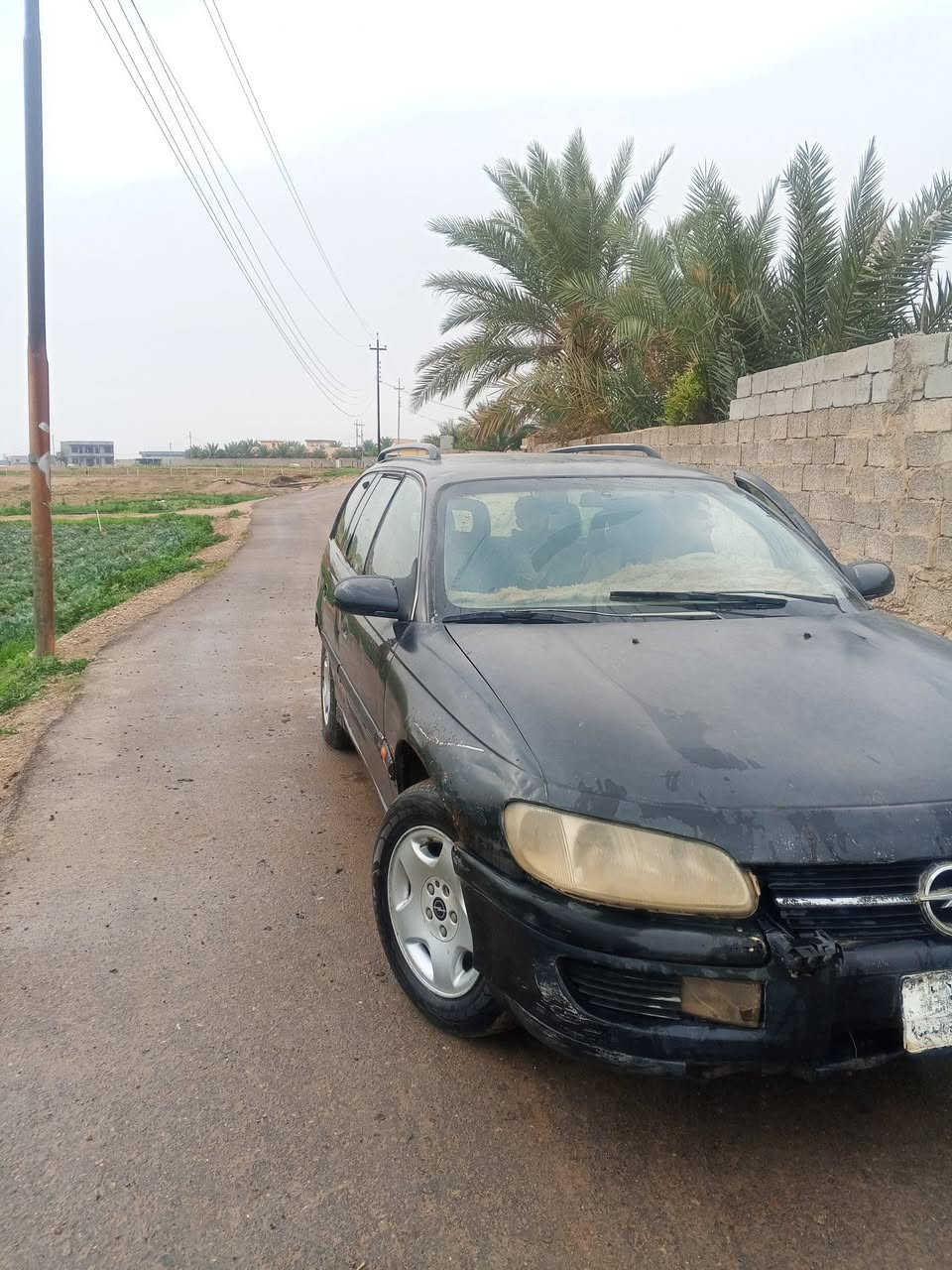 السلام عليكم وبل وميكا ستيشن بزون موديل 95 
شرط التحويل مدفوع كمرك للبيع للبيع والمراوس
كير ومحرك شرط محرك 2000 مفتوح مال
 وميكا صدر جديد كهربائيات كلها شغاله اي 
خياس ماكو مكانها سامراء للاستفسار ***********
