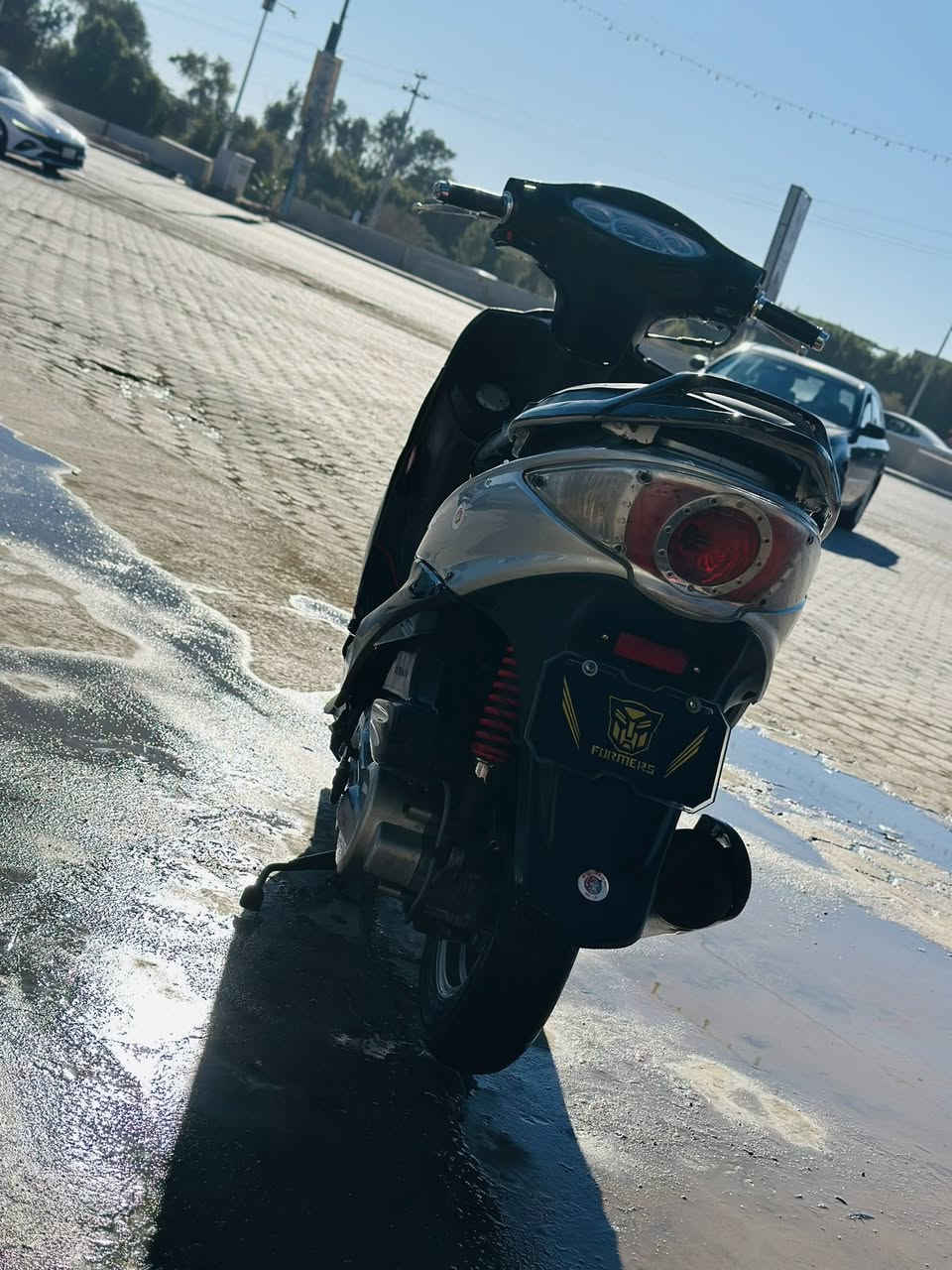 سلام عليكم دراجه كامكو جي فور دراجه كهربائيات كله شغاله سلف يكلف 10الف شغال بس الدشلي مشكل ما بي اي خلل محرك مبدل بوشه و بستم دراجه شلعه و معدل حلوه نضافه حلوه سعره400  و بيه مجال رقم *********** او مراوس ب فراشه فحل مكان نجف
