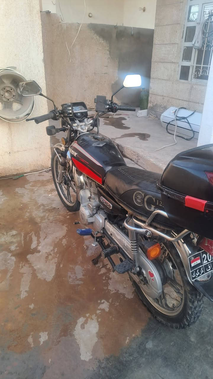 السلام عليكم
ماطور نوع سيفان 2020 سن الذيب 
السعر 425 الف وبي مجال 
المكان بيجي 
الاستفسار ع الرقم : ***********
