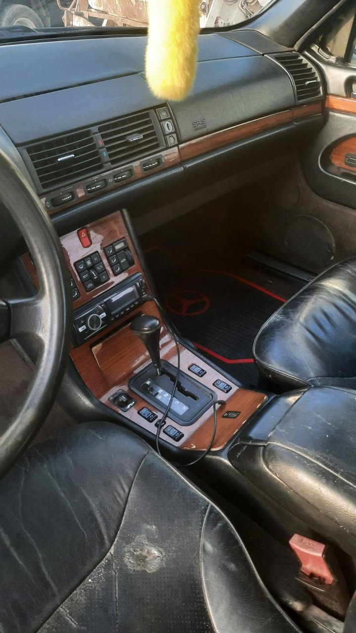 السلام عليكم 
مرسيدس شبح موديل ٩١ بلادي محرك تابوت ٣٢٠ كهربائيات كلها شغالة  السيارة بأسمي سياره خير من الله  رقم انگليزي جديد سنوية لل ٢٧  مكاني ديالى بعقوبة 

***********.  الخاص مفتوح
