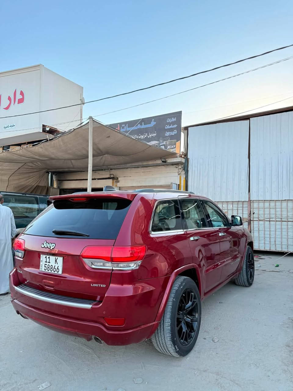 السلام عليكم جيب موديل 14 لمتد
رقم بغداد 
مكينة 3600
فور ويل فول موصفات فتحه داخل عسلي سياره جديده وحلوه رقم هاتف ☎️ ‭***********‬
