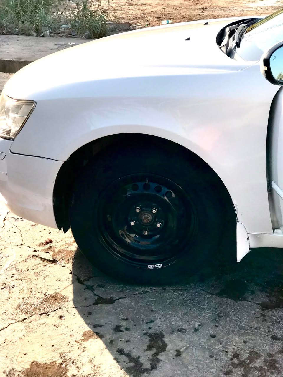 بيع مستعجل 👉 للبيع سوناتا مقدس موديل 2008 كوري  مكينه 2000 دوش المرغوب
بيها صبغ  جاملغين الاماميه اثر ضربه بالصفحه اليمنه مال السايق يعني صفحة الصدر  السياره ومعمره وجاهزه حاليا وصبغ  بوجه الصندوك مال السياره وقماره كلير سونارها موجود 
رقم ديالئ مداوره باسم ولد بالبصره مشروع وطني رقم انكليزي يعني شغلك بالبصره مداورتها سنويه ل 2028 تحويل مباشر. 
سياره نظيفه وجاهزه من كلشي مال جناي ما بيها نقص. 
مكينه كير جديدات تبريد تخم تاير كهربائيات كله كفاله.  
(السعر 75$ للشراي) العنوان بصرة / القرنه 
،،،
(( *********** ))
