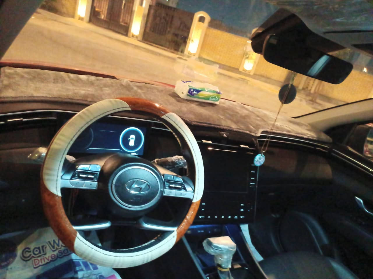 سلام عليكم توكسان 2023 أمريكي بلا رقم 
صبغ فقط بنيد 
مواصفات السياره 
كشانات جلد 
تحكمات مقود
جنطه كهربائي 
كشن كهربائي
رادارات جميع الجوانب 
فتحة سقف 
ثلاث انضمة قيادة 🚗
عداد شاشه ايباد 
شاشه تبريد لمس 
شحن 🔋⚡واير ليس 
وبقية المواصفات المعروفة 
السعر 182 مع مجال 
كربلاء


**إذا كنت صاحب هذا الإعلان وتريد حذفه لأي سبب، رجاءا أرسل رسالة إلى الدعم الفني**