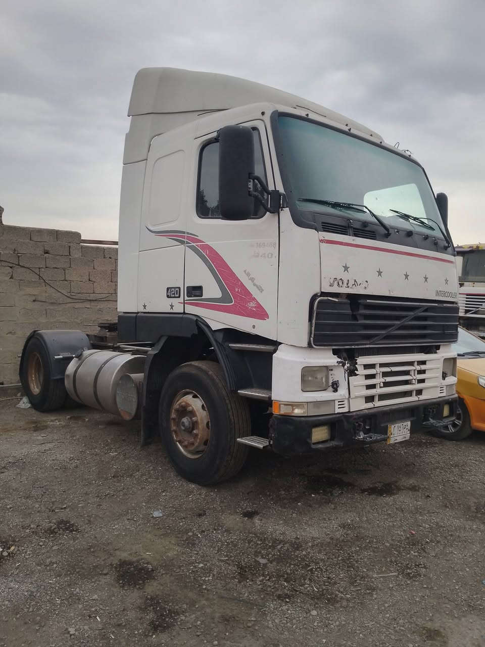 السلام عليكم سياره جديده رقم بغداد موديل 95 السعر 90 الاتصال ***********
