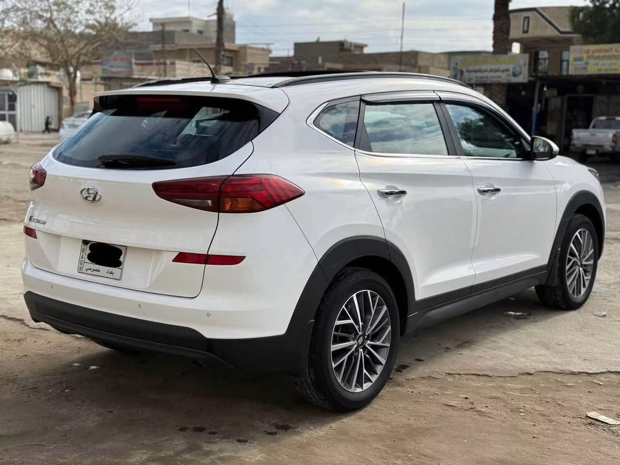 � هيونداي توسان خليجي 2019 – وكالة القاصد
📍 رقم بغداد حولت رقم الانكليزي 
***********  ☎️ للاستفسار 
بيع فقط..
✅ محرك 2000 دوش (المرغوب)
✅ فول الفول 1/1
✨ بانوراما
✨ شاحن وايرلس
✨ ويل كب
✨ تحكمات ستيرن
✨ صندوك كهربائي
✨ تبريد قطعتين
✨ بصمة تشغيل
✨ كشنات كهربائية
✨ مرايات شفط وإشارات
✨ لايت + بك لايت LED
✨ 3 أنظمة قيادة
✨ باقي مواصفات وكالة القاصد المعروفة
💰 السعر: 177$ 
🔹 بيها مجال قليل جدًا
📍 مكان السيارة: بغداد – السيدية
📸 صور السونار موجودة بالمنشور
