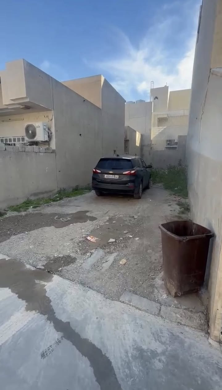 ارض للبيع 🔥🔥
📍حي الفلاح الاولى 
قرب جامع محمد فائق 

المساحة ١٠٠ متر 
الواجهة ٥ متر 

شارع صبة ٨ متر 
موقع مميز وهادئ

شرط التحويل 

للإستفسار 
***********
***********
