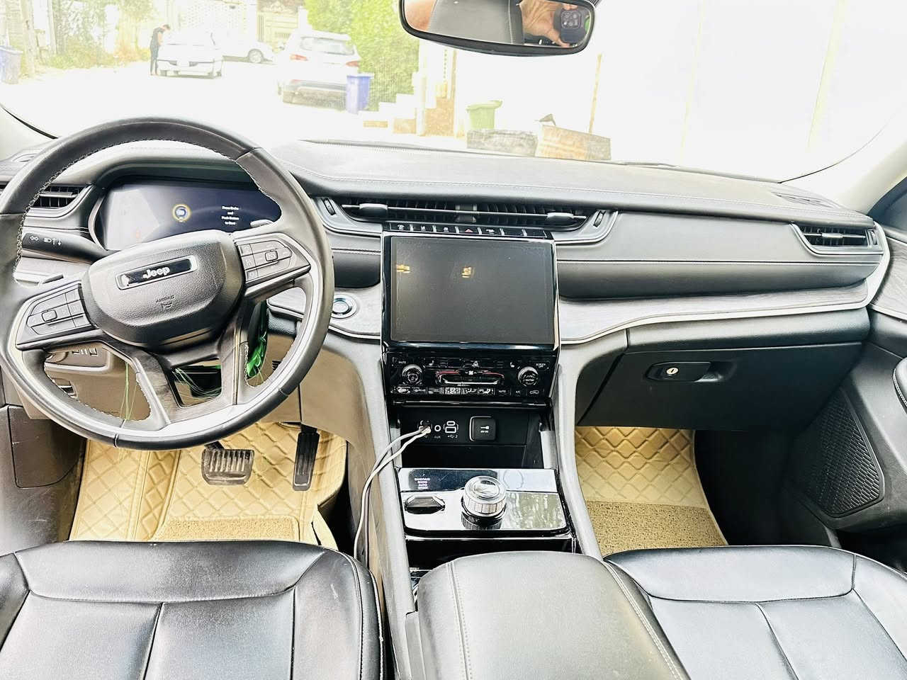 جيب 2023 لمتد 7 راكب
رقم بغداد مميز باسمي 
بيهه قطعه وحده صبغ 
جاهزه من كلشي 
مستعجل عل بيع بسبب ظرف 
للمعلومات اكثر
***********
