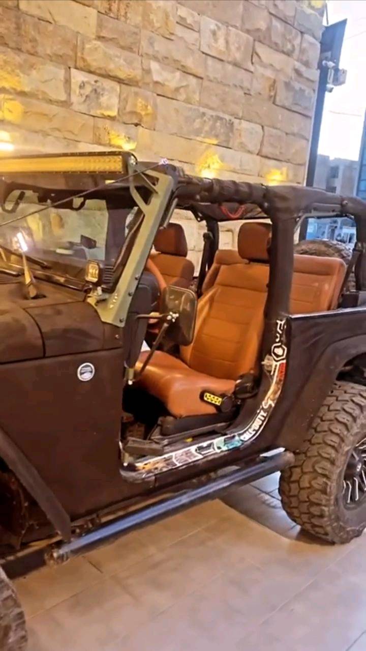 السلام عليكم 
للمراوس شعندك نزل حسب قناعه 

ارخص رانكلر 11 بهل تزويد الله يشاهد صايره علينه فوك 220 -سعره 135 وبلخير ع ياخذه 

الوحش الامريكي Jeeb Wrangler جيب رانكلر 2011 فئة سبورت اربعينيه دفع رباعي 4x4 

وارد امريكي ضرره جاملغ امامي فقط بدون دواخل

سقف كاربون قابل للفتح 

رقم ديالى شرط تحويل 

ماشيه 110 الف فقط حقيقي

محرك كير ولوكير صدر تبريد كله كامله 

سياره مغلفه قديفه شامو تغليف موصبغ وكشره كلش نضيف وبلادي وعندي صور قبل تغليف شرط زلغ مابيه ع وضع الشركه بدون صبغ 

داخل جلد لون قرميدي 🤎

   تعديلات  ⚡

صالنصات بوابات تفريغ نار 🔥 وصوت رياضي🌪 مشتغله يم كراج كاربون 

مرفعه ٢.٥ انج 
بنيد ابو فتحات 
دبلات و لويات اودمان 
حامل سبر خلفي تي ماكس 
دعاميه بويزن سبايدر 
شوته اوف رود تي ماكس 
دوس جنبيه اميركنستار 
لد بار 
بلوجكترات عدد ٢٤ 
بوكسفيوز و كنترول خاص بالبلوجكترات 
ونج سحب 
مظله جانبيه 
صندوق خزن بوكس 
شاشه اندرويد كامره خلفيه
وبعد بيه هواي تعديلات وماعده اضافات داخليه والخارحيه هواي اضافات 
-----
 سبير والدعاميه موجودات وسياره جان عليه تاير جبلي بس هسه شديتله هذا تاير الياخذه يشدله جبلي او يعوف هذا بعد يم مشتري ويردله ترتيبات بسيطه فقط 
مكان سياره الاعطيفيه 
الاستفسار اتصال ع رقم *********** سيد علي او واتساب *********** 