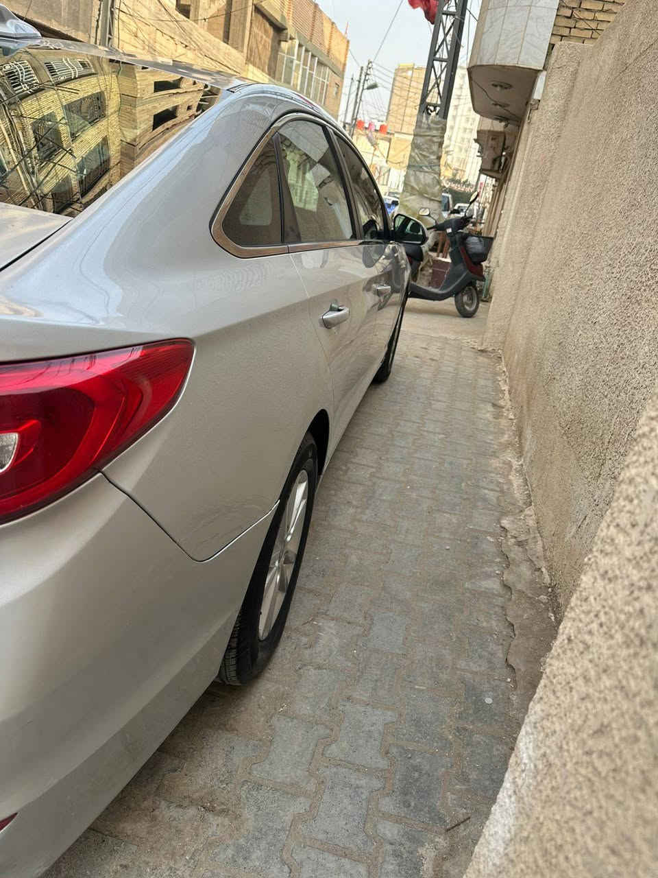 السلام عليكم اخوان 
سوناتا موديل 15 وارد امريكي 
بيه جاملغ وبنيد فقط وكلشي واضح بالسونار علما السيارة 
بدون دواخل 
بدون دواخل 
شواصي مكفولة 
جاهزة متصرف عليه دينار 
السعر 110
الاستفسار ***********
مكان كربلاء المقدسة 
غير متواجد على النت
