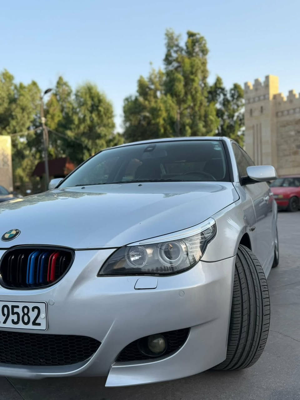 السلام عليكم
الجميلة للبيع 
موديل 2004 
525/530
بدون صبغ  فقط دوائر
هزة ورقم مسطرة جديد ب اسمي 
السيارة فول من عدا الفتحة 
بردات فتل 
طخم جديد
داتا شو 
مكينة دبل فانوس انسه عطلات
السيارة بلادية كلش عل وضع الشركة ما ملعوب بيها

سعر السيارة 115 وبيها مجال للطيبين 

للتواصل 
***********
