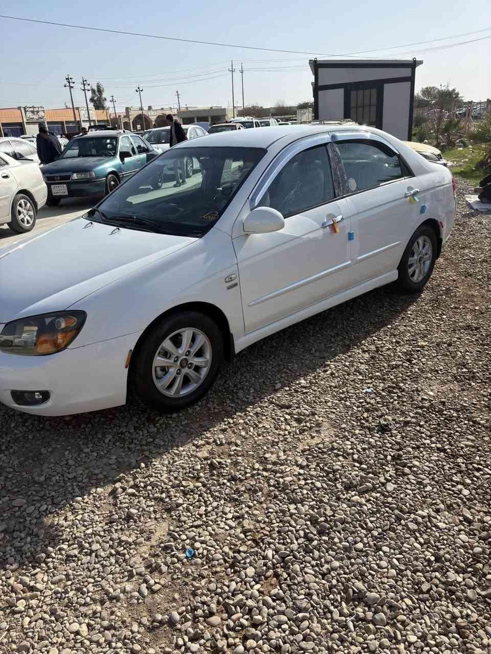 سلام عليكم 
من رخصت ادمن 
كيا سيراتو 2007
سياره بي 3قطعً تبديل بدون دواخل 
سنويه رقم جديد 
كوبان بنزين بي 
تبريد تتفيه شغال 
سياره خير من الله اي نواقص مابيها 
كهربائية كلها شغال 
سياره مال بيت خير من الله 
رقم صاحب سياره 
***********
