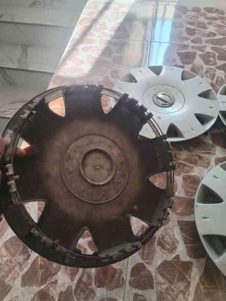 للبيع كبات صليات نيسان صني بغداد لامين 40وبيهن مجال قليل ***********
