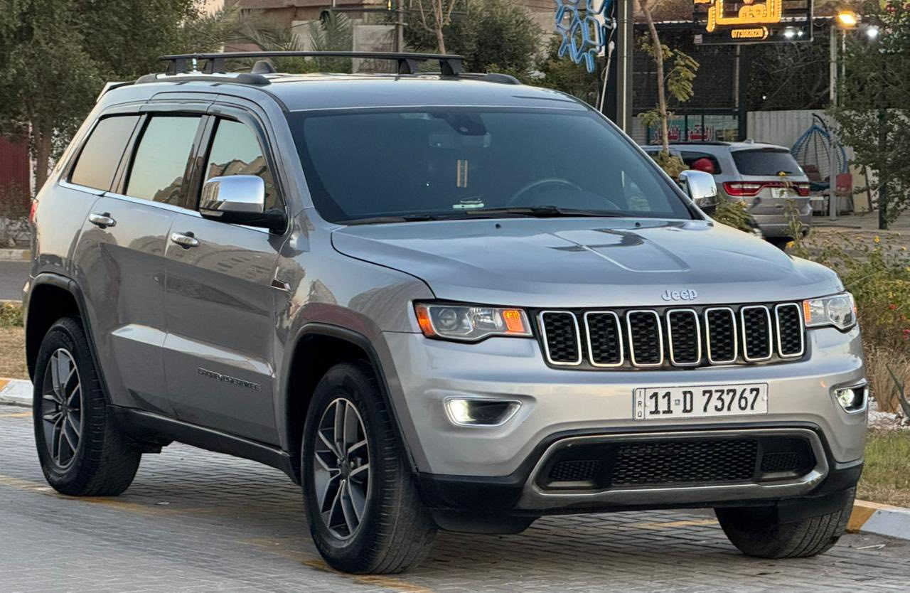 Jeep Limited 2019 جيب لمتد
ماشيه 47 الف ميل حقيقي
ضررها موضح بالصور و السونار ايضاً
محرك و كير مكفول و ما مفتوح شرط الفحص 
رقم بغداد الجديد / سنويه و هزه و ارقام جدد
المواصفات Limited :
- مكينة 3,600 / ٦ سلندر
- صندوق كهرباء
- كشنات جلد  
- كشنات تحكم كهرباء 
- كشنات تدفئه + تبريد
- كشنات خزن Memory
- ستيرن تحكم كهرباء + ستيرن تدفئه
- شاشة CarPlay اصليه 
- كاميرا خلفية دوارة
- بصمة تشغيل / بصمة ابواب
- حساسات خلفية 
- حساسات جانبيه نقطه عمياء 
- ويل حجم 18 اصلي  
- مودات اقتصادي ايكو و سبورت
- دفع رباعي
- اشارة بالمري 
جاهزه بدون نقص
صدرها لوك ترايها يخبل و تخم تاير جدد
متحتاج اي مصرف و شوفتها بالواقع احلى
السعر 208 ورقه بيها مجال بسيط
عنواني بغداد / الكرخ
***********
