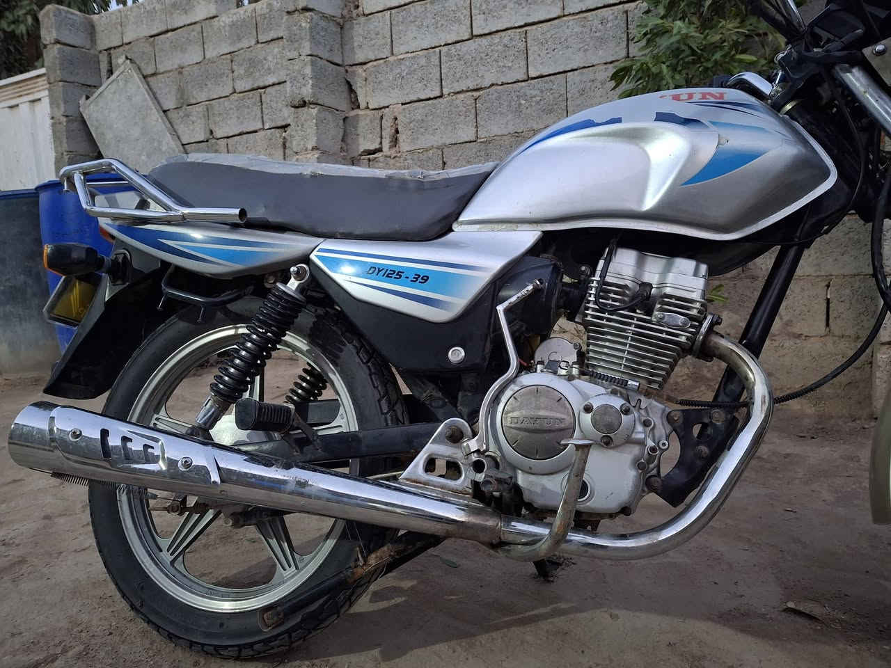 السلام عليكم للبيع دراجه دايون  اوراق اسكنر ٢٠٢١ السعر٥٥٠ بيه مجال  حله  ***********
