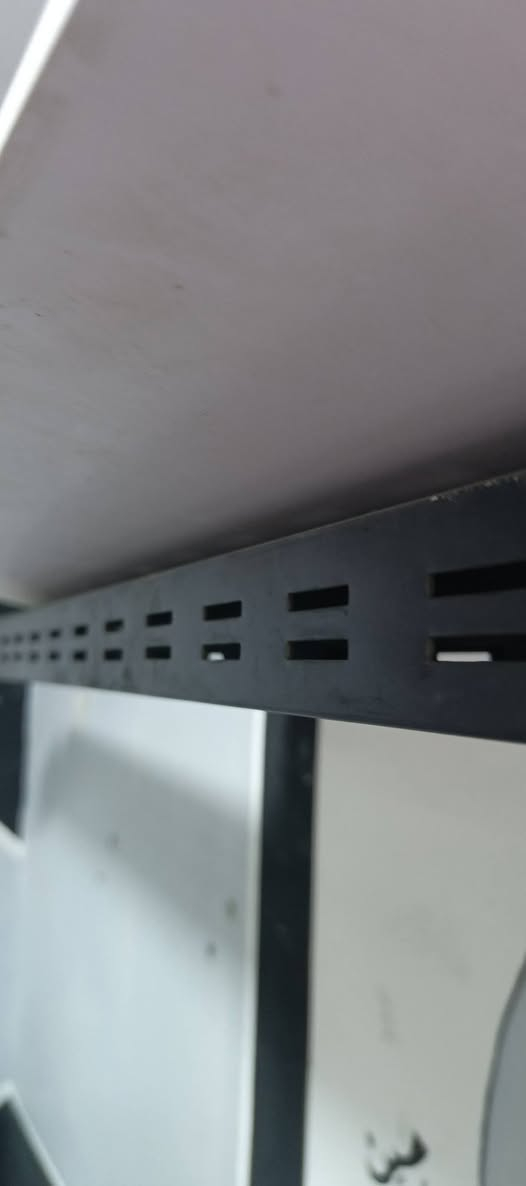 السلام عليكم
ديكور ارفوف جام خانه 
4 شخاطات طول الشخاطه 3 متر 
10 ارفوف (MDF)  نوع ثقيل  لكل شخاطتين 5 ارفوف 
يعني كل شخاطتين يكعدن بيهن 5 ارفوف 
وهوكيات للرفوف 
سعر الشخاطه الواحدة 12الف 
وسكر الرف الواحد 7 الاف
وبيهن مجال قليل 
مكاني النجف 
اكو توصيل 
وتساب، اتصال 👇 
***********
