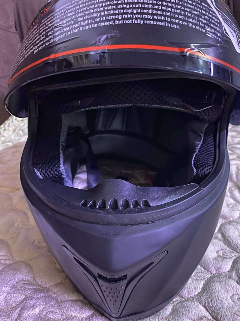 خوذة السعر 60 مع التوصيل 
للحجز مراسلة الصفحة او واتساب ***********
