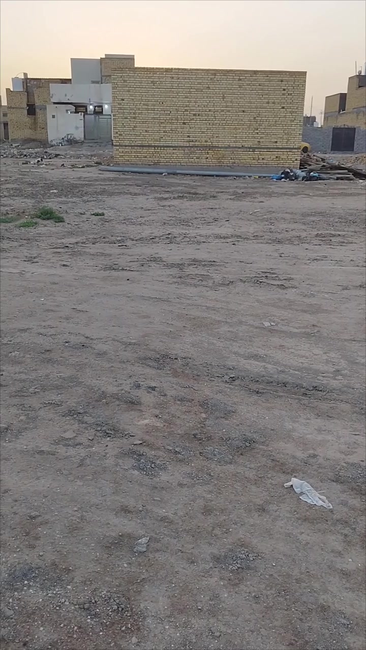 السلام عليكم قطعه للبيع المساحه 150م رقم القطعه 25183 
حي الكرامه على شارع 40 السعر 60 وبيه مجال..
***********
