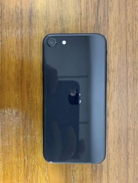 ايفون SE2020 جهاز شرط ما مفتوح ولا مبدل بي شي شرط حصر هوه ذاكره 64 بطا...