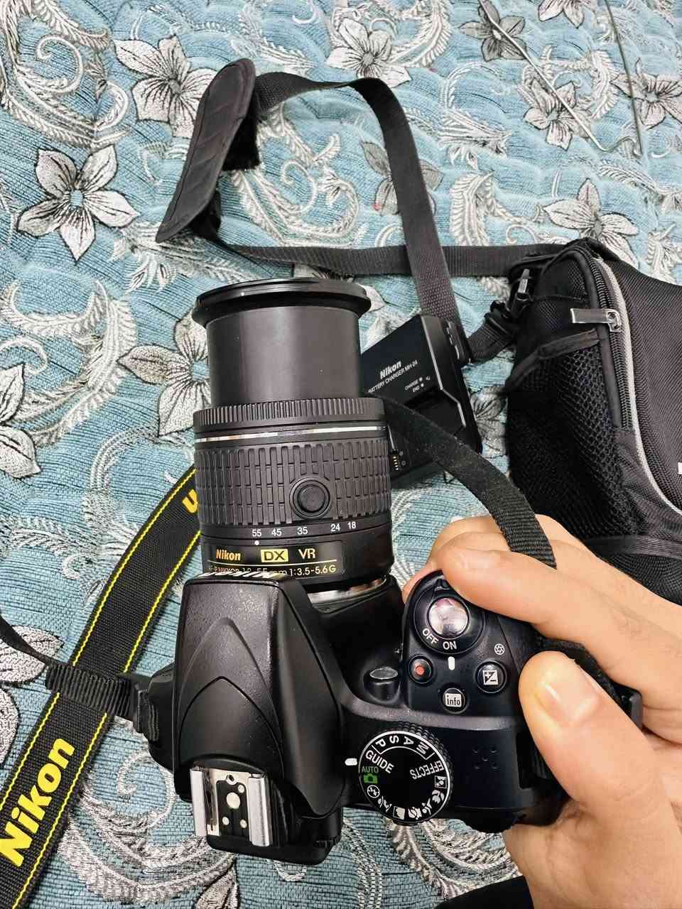 للبيع كامره نيكون 3300 نضافه شوفت عينك نضافه 90‎%‎ مع جميع ملحقاته السعر ب250 وبيه مجال @إشارة#
متواجد ع ماسنجر ورقم ***********
