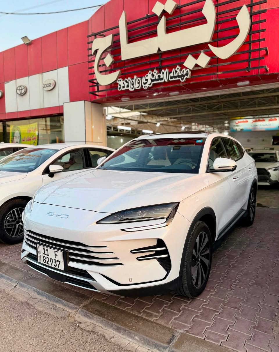سونك بلاص هايبرد BYD Song Plus DM-i AWD  
الموديل 2026
خليجي ضمان NAT 
200 الف km على البطاريات
150 الف km على المحرك والكير 

 دبل ماطور Dual Motor
 ✅ محرك كهربائي أمامي
 ✅ محرك كهربائي خلفي
* دفع رباعي كهربائي (AWD).
* تسارع أقوى بكثير من نسخة الدفع الأمامي.
* ثبات أفضل على الطرق وفي المنعطفات

المواصفات
🔹 فول رادار + تحديد مسار 
🔹 سقف بانوراما
🔹 مقاعد جلد فاخر
🔹 كرسي السائق كهرباء
🔹 4 كامرة رؤية 360°
🔹 12 حساس مساعدة وأمان
🔹 12 وسادة هوائية حماية متكاملة
🔹 باب صندوق كهرباء
🔹 شاشة وسطية 12 إنش
🔹 العداد :  km 11.000 فقط
🔹 حالة السيارة : مستخدم نظيف كفاله عامة
🔹 مغلفة : ppf بلكامل مع ضمان 5 سنوات
🔹 العده كامله: 2 شاحنه / سبير  / 2 بصمه + كارت

 لمعرفه السعر علق برقم 1 : الرد تلقائي 📮
رقم بغداد تحويل مباشر

📍 الموقع : بغداد - معارض البياع - الشارع الرئيسي

📞 للتواصل : 
***********
***********
***********
***********
