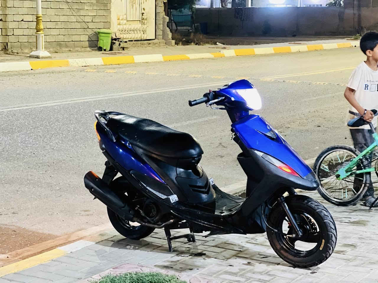 السلام عليكم دراجه للبيع شغاله سلف هنرد كامله السعر 500وبيهه مجال العنوان صلاح الدين الاسحاقي  ***********
