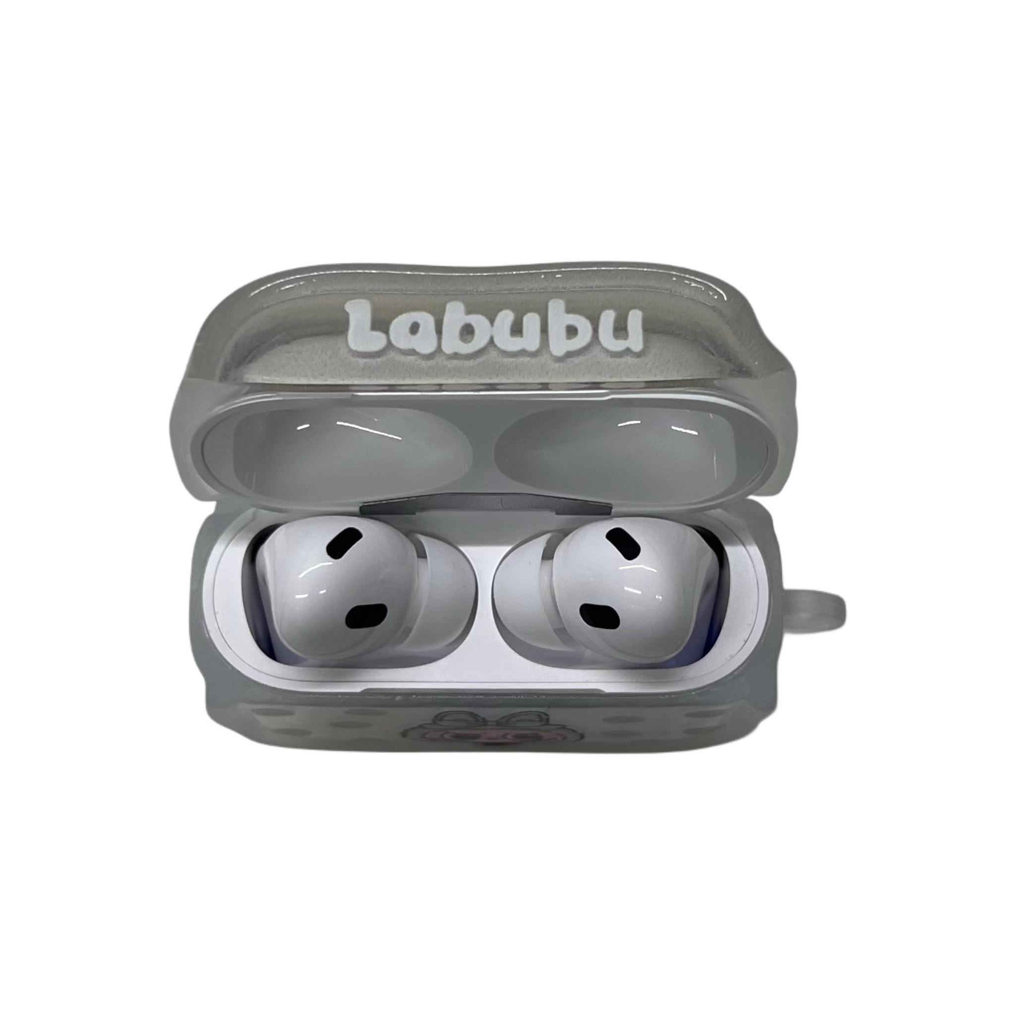 سماعات Labubu اللاسلكية موديل GT-21 مع دمية ميدالية لطيفة
• مجموعة لطيفة تجمع بين سماعات أذن لاسلكية مع ميدالية دمية Plush بتصميم Labubu، مناسبة للاستخدام اليومي أو كإضافة مميزة للمفاتيح والحقائب.

• سماعات أذن مع علبة شحن بتصميم Labubu، تُشغَّل تلقائيًا عند فتح غطاء علبة الشحن.

• دمية Plush مرفقة بميدالية معدنية يمكن استخدامها مع المفاتيح أو الحقائب أو الهاتف.

• تصميم كرتوني لطيف مستوحى من شخصية Labubu.

• مناسبة للجنسين (Unisex).

• استخدام بسيط للسماعات: يتم إيقافها بوضعها داخل علبة الشحن وإغلاق الغطاء.

• اسم المنتج: Plush and Cute Canvas Pendant
• العلامة/التصميم: Labubu
• الموديل: GT-21
• النوع: سماعات أذن مع ميدالية Plush
• الفئة: Unisex
• أنماط المنتج: Multiple Styles (متعددة الأنماط)
• التغليف: OPP Bag Packaging

محتويات العلبة:
• سماعتان أذن
• علبة شحن للسماعات
• دمية Plush بميدالية تعليق
ب 18 الف فقط


**إذا كنت صاحب هذا الإعلان وتريد حذفه لأي سبب، رجاءا أرسل رسالة إلى الدعم الفني**
