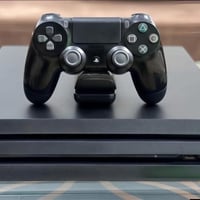 بلي 4 برو نسخه ردد كامل ملحقاته الصليه موجوده  كارتونتا  جوستك الصلي و...