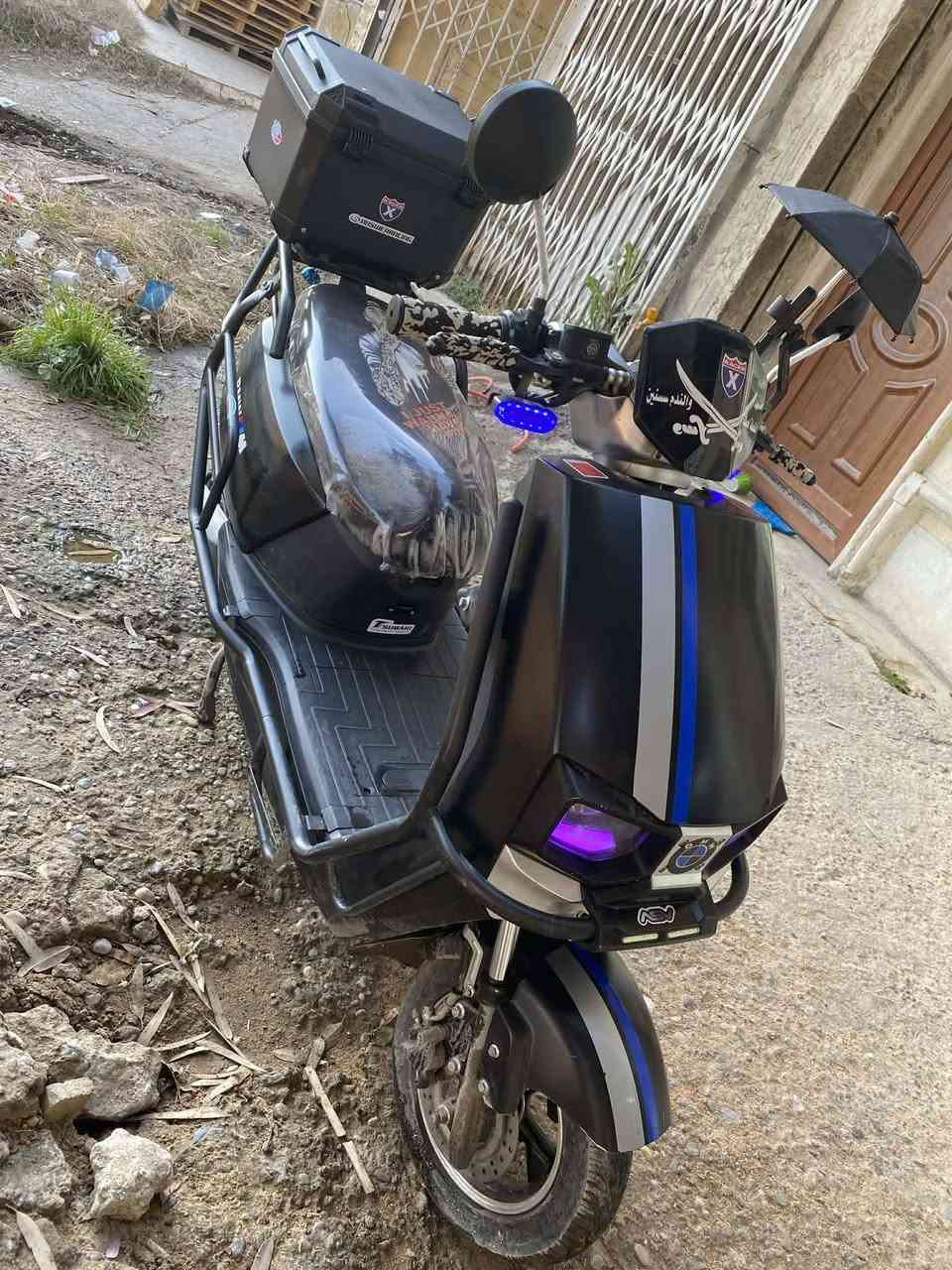 مكلف بالنشر
دراجة شحن وحش الكون
بطاريات عدد 6
ملف 2000
واير منيه كلها شرط
الماطور اخو الجديد 
(فقط يحتاجه بطاريه وحده فقط خمس بطاريات شرط بس وحده شويه هابطه ) الباقي انطيك كلو شرط
السعر 600 وبي مجال
الموصل الايمن 
***********
***********
غير متواجد على الفيس مكلف بالنشر
