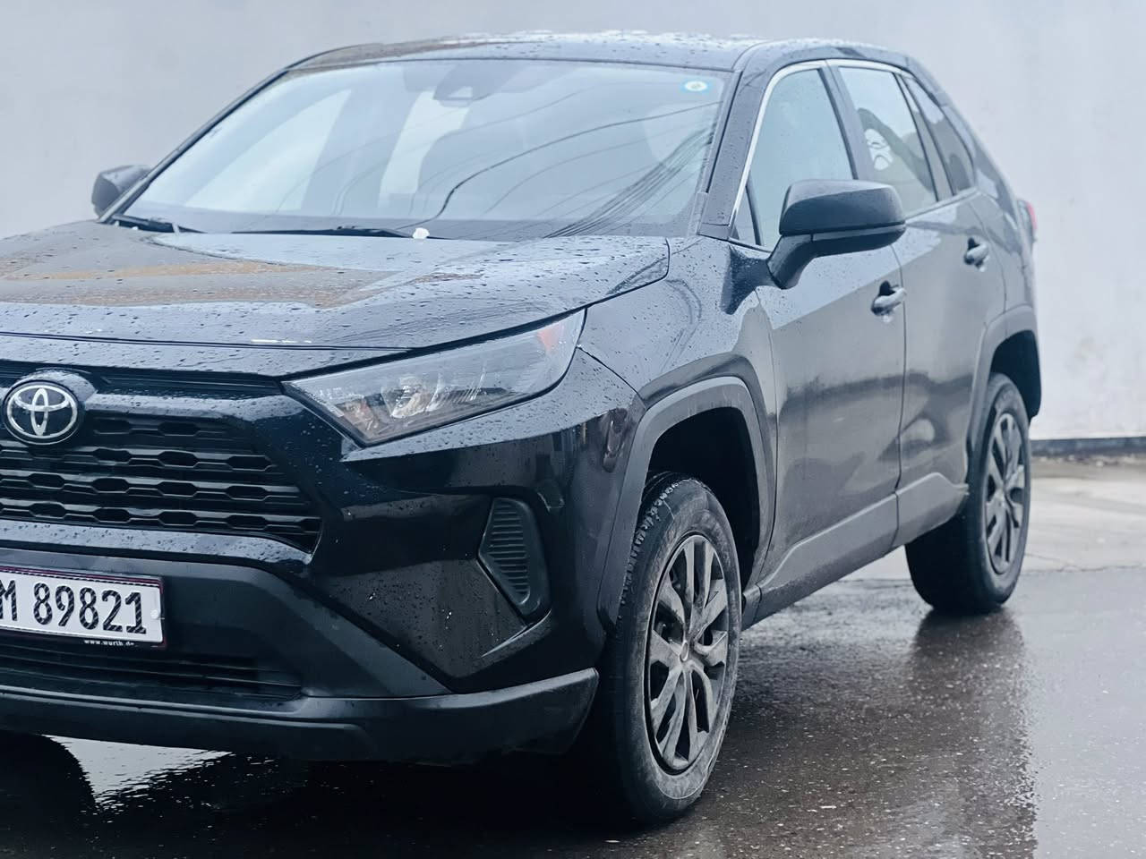 تيوتا راف 4   مواصفات LEموديل  2022 كير محرك كهربائيات تبريد تدفىة تواير طخم كله شرط سنوية لي 2029 هزة جديد شرط تحويل سونار مرفق مع صور  سعر 205ورقة  (دفترين وخمسة )اتصال ‭0770 336 0031‬  مكان السيارة موصل .
