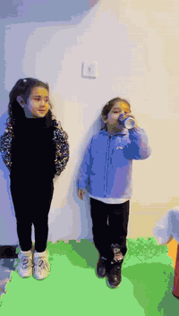 من العصير الصناعي🧃 إلى العصير الطبيعي!🍊 🍹✨ جنى وجمان تظهران لنا كيف يم...