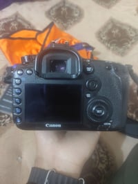 كاميرا • كانون 7D • سعر مناسب